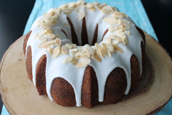 Ultralemony Bundt Cake